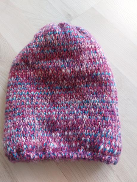 Čiapka nová, 86 / 92