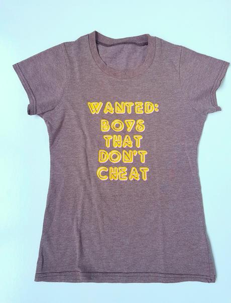 Tričko s nápisom, 158