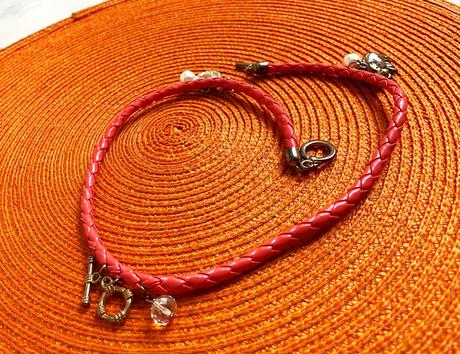 Zaujímavý náramok, 