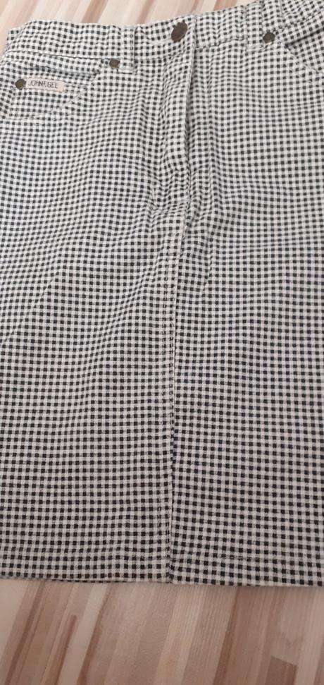 Kockovana riflova sukňa, 36