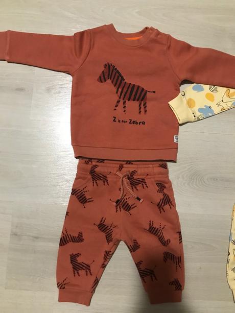 Teplakove súpravy, sinsay,68