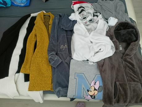 Mix dámskeho oblečenia, m