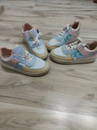 Nepoškodené tenisky, 35