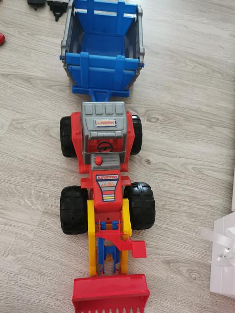 Traktor s vlečkou,