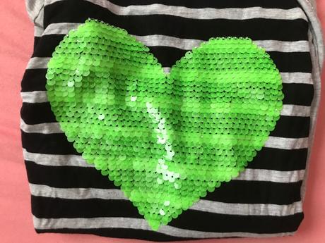 Tričko so srdiečkom, c&a,146