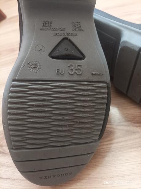 Na kone fouganza, 35