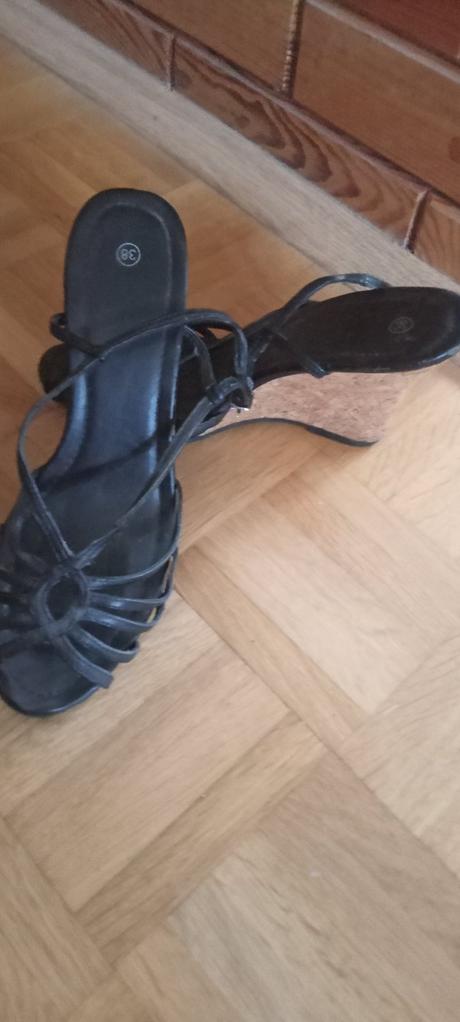 Čierne supr sandálky, 38