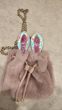 Kozusinkova kabelka na retiazke,