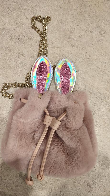 Kozusinkova kabelka na retiazke,