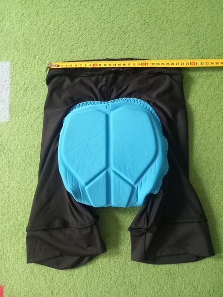 Cyklistické kraťasy, decathlon,146