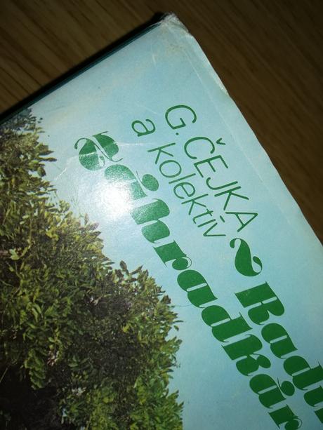 Kniha radíme záhradkárom,