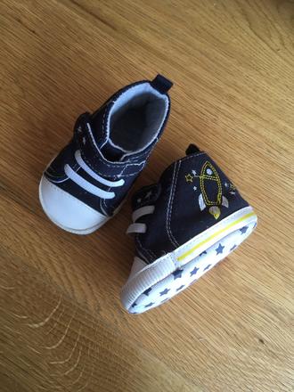 Kralsne frajerské cápačky, <17