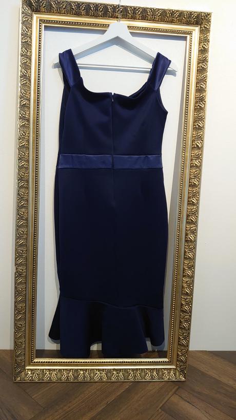 Spoločenské šaty, 40