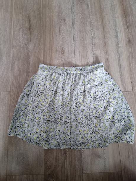 Kvietkovaná sukňa, l
