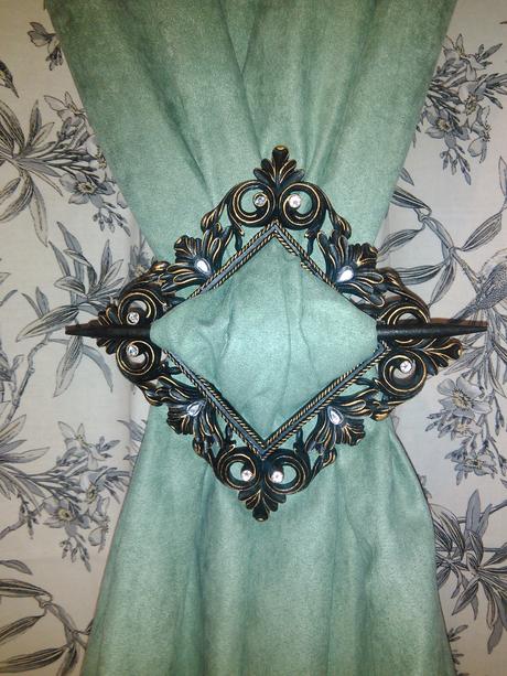 Ozdobna spona na zavesy, 