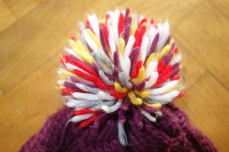 Pletená čiapka s bombrlcom, 