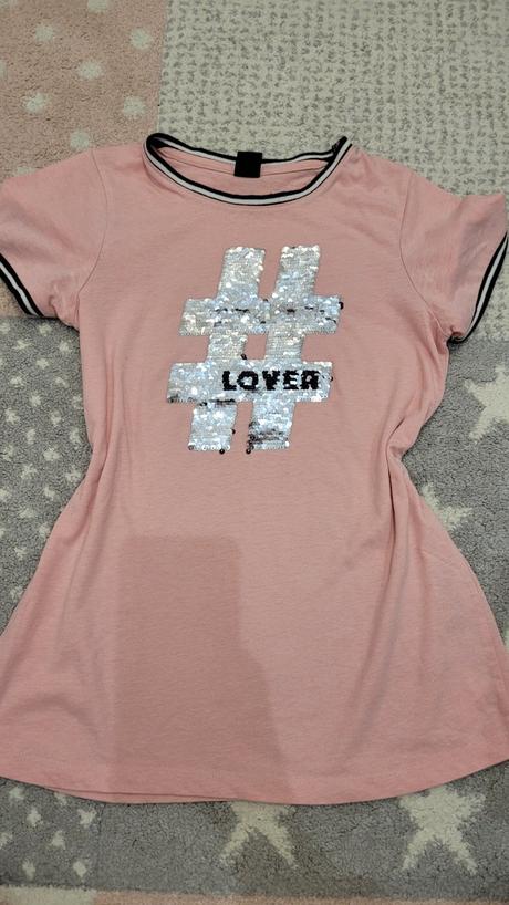 Tričko s pretacacimi flitrami, 152