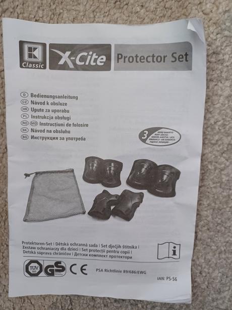 Nepoužité chrániče na korčule / 115-140 cm /, 