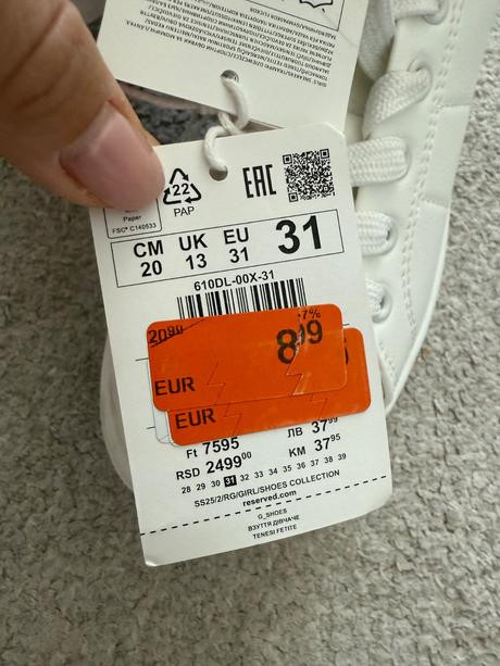 Tenisky, reserved,31