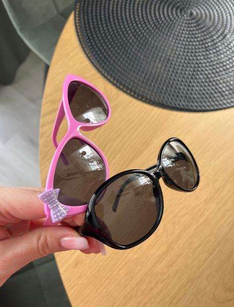 2x detske slnečné okuliare,