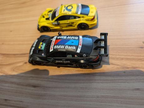 Autá pretekárske na zotrvačník,