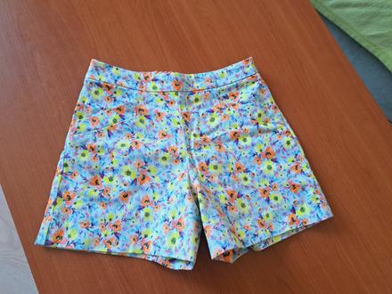 Šortky, zara,134