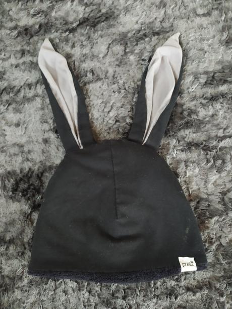 Zateplená čiapka s uskami, 98