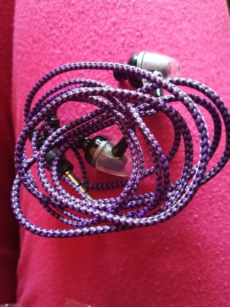 Sluchátka fialové, 