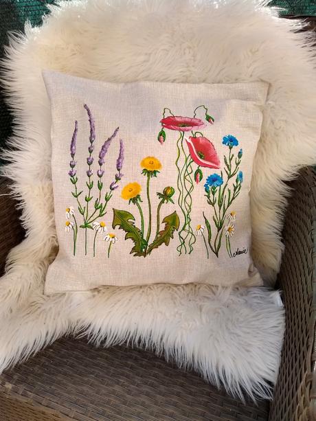 Maľované vankúše plné lúky, 