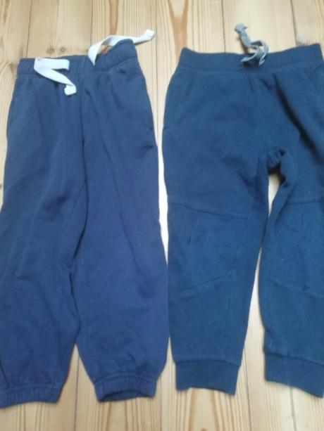 Tepláky 2 ks, lupilu,98