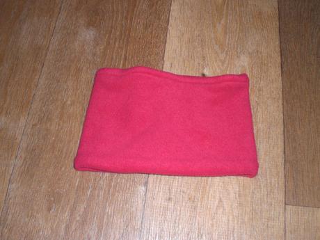 Červený flísový nákrčník top stav, 