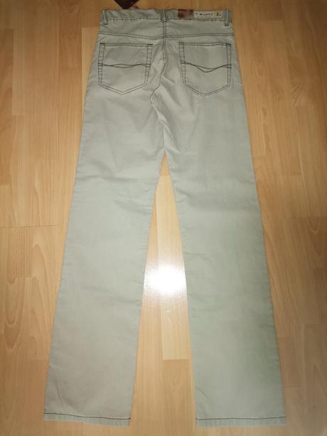 Dámske nohavice, 28