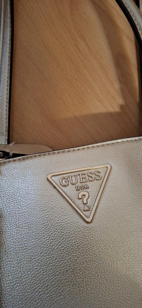 Kabelka krásna guess, guess