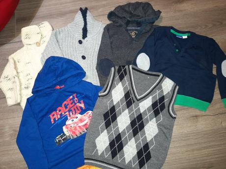 Svetre,mikina,vesta 2-3r, 98