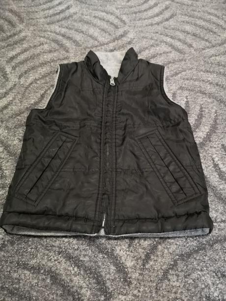 Obojstranná vesta, 104