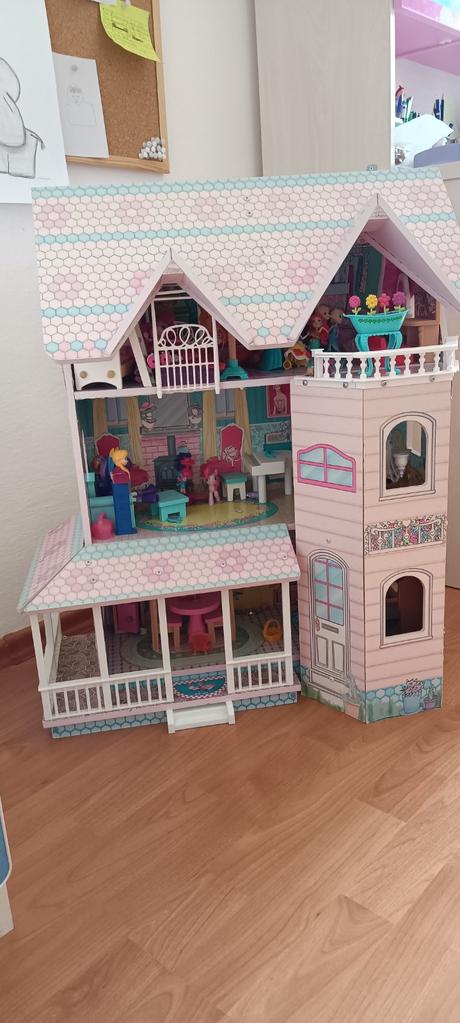 Dievčenský drevený domček, 