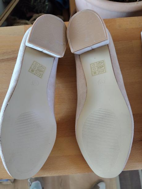 Semisove topanky s nizkym podpatkom, 38