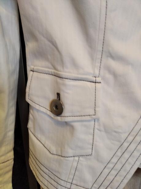 Biele rifľové sako, 36