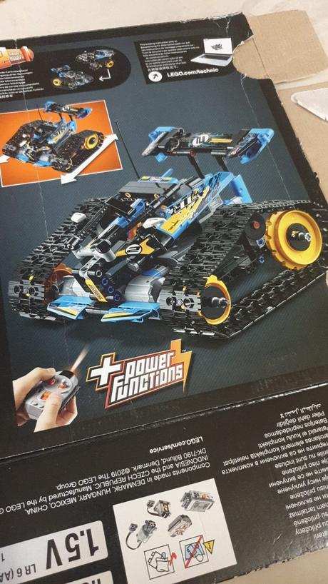 Lego technic 42095 - pretekárske auto s dialkovým, 