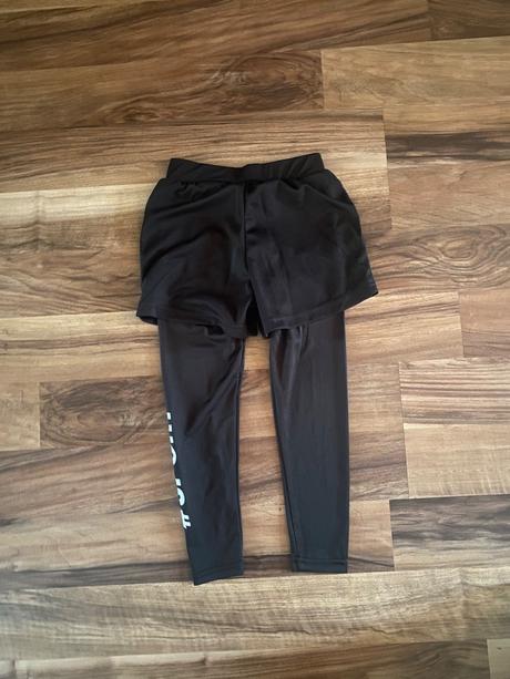 Legíny z kraťasami, 110