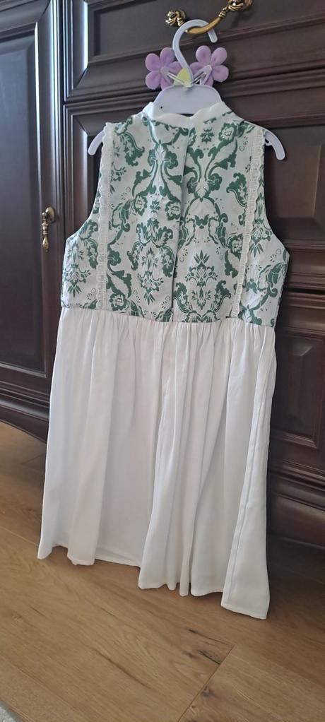 Exkluzívne šatičky, 116