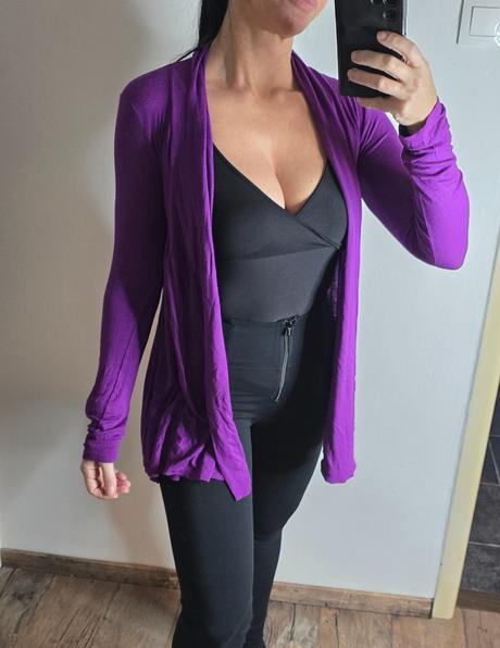 Fialovy svetrik cardigan, 36
