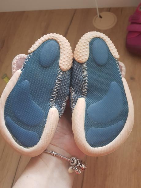 Capačky,papučky, domyos,22