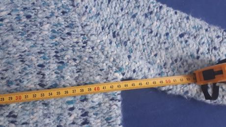 Hrubší modrý melírovaný svetrik, marks & spencer,152