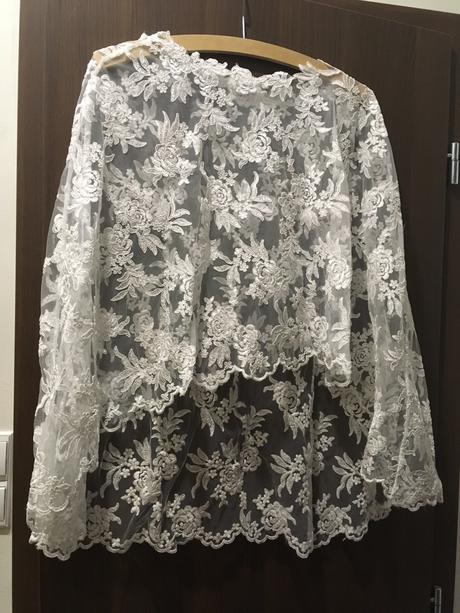 Hackovany prehoz k šatám, 