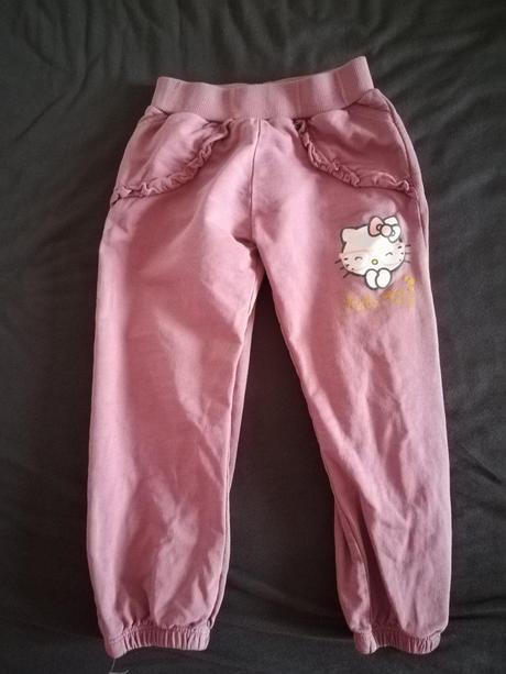 Tepláky, sanrio,104