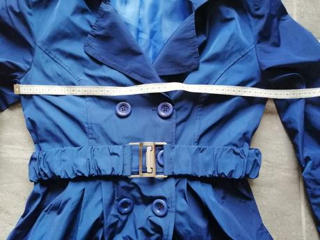 Kvalitný modrý plášť s balónovým spodom vs, s