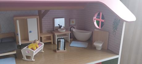 Domček pre bábiky, 