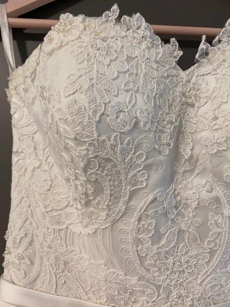 Svadobne saty (šampaň farba), 36