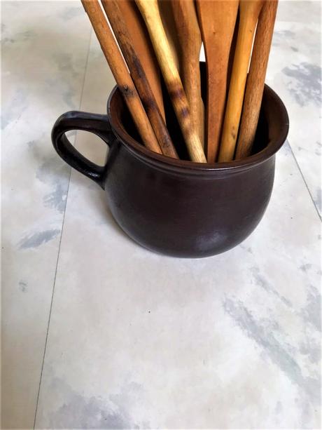 Keramický nízky džbán, 